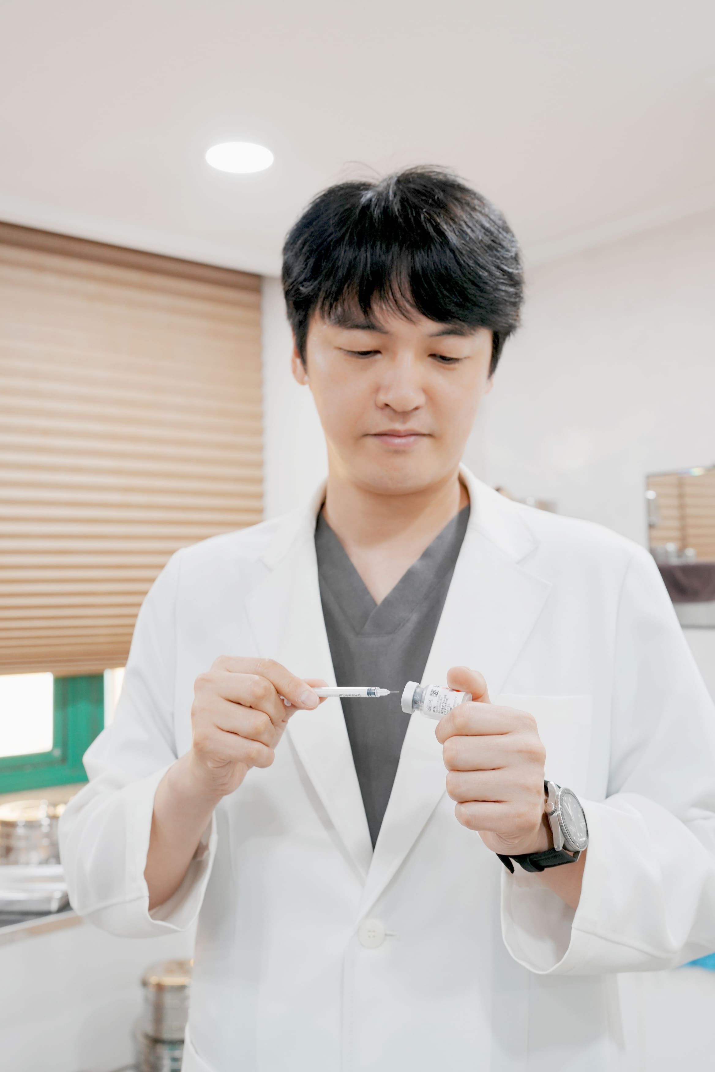 분당서현피부과, 분당피부과, 서현피부과, 유앤미클리닉, 슈링크, 실리프팅, 제모, 윤곽주사, 보톡스, 리프팅, 덴서티, 장철원원장