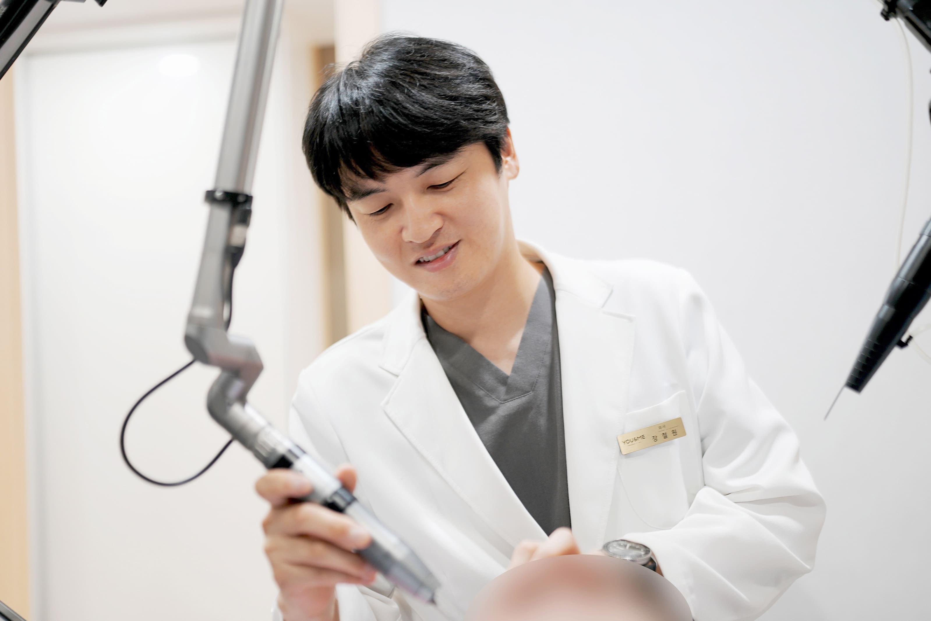 분당서현피부과, 분당피부과, 서현피부과, 유앤미클리닉, 슈링크, 실리프팅, 제모, 윤곽주사, 보톡스, 리프팅, 덴서티, 장철원원장